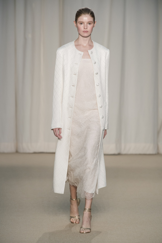 عرض أزياء Adam Lippes لربيع وصيف 2022 من أسبوع الموضة في نيويورك