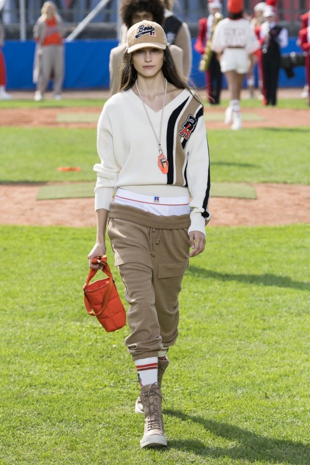 مجموعة Boss لربيع وصيف 2022 ضمن أسبوع الموضة في ميلانو