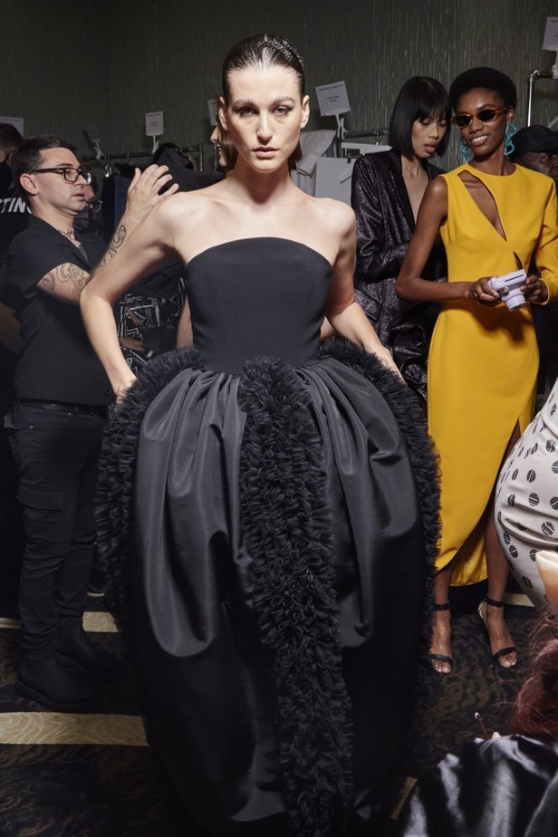 كواليس عرض كريستيان سيريانو