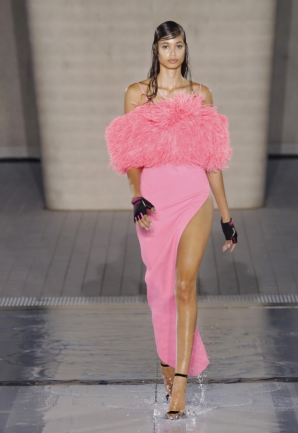 مجموعة دايفيد كوما لربيع وصيف 2022 ساحرة في أسبوع  نيويورك للموضة