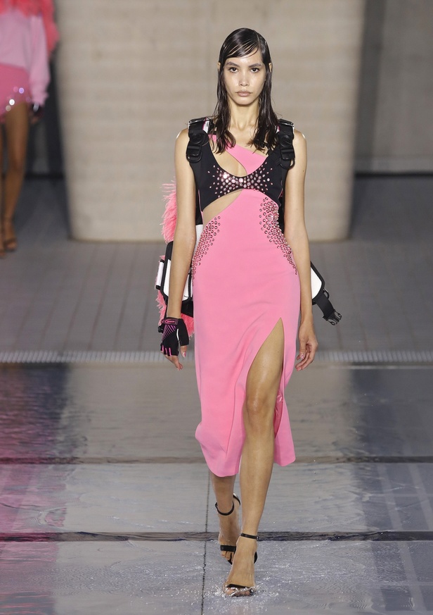 مجموعة دايفيد كوما لربيع وصيف 2022 ساحرة في أسبوع  نيويورك للموضة