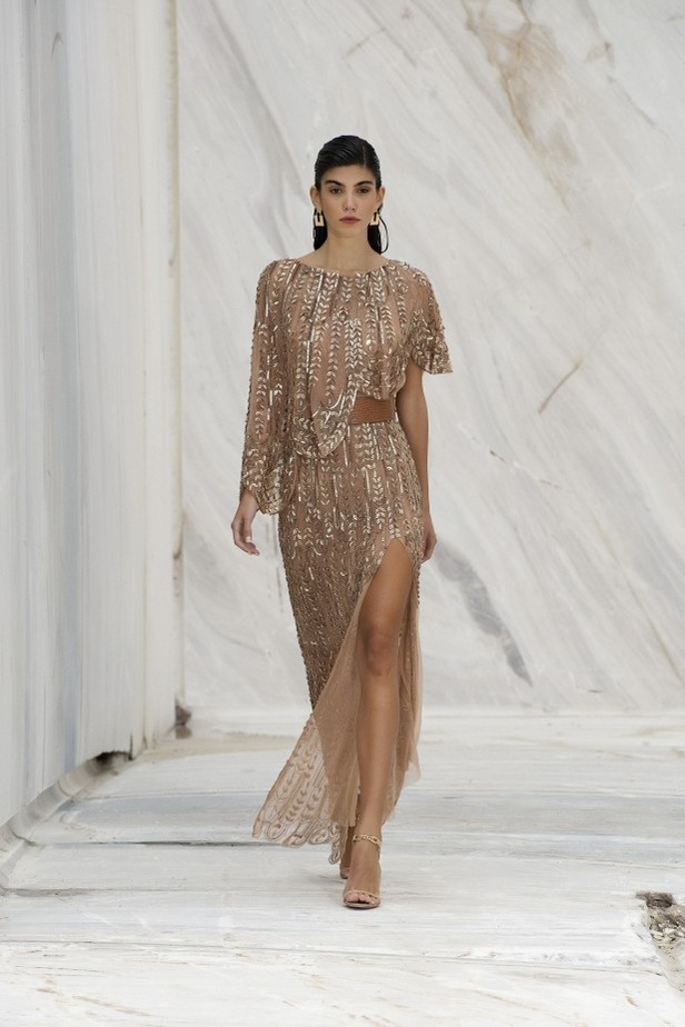 مجموعة ELISABETTA FRANCHI لربيع وصيف 2022 من أسبوع الموضة في ميلانو