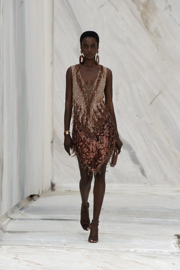 مجموعة ELISABETTA FRANCHI لربيع وصيف 2022 من أسبوع الموضة في ميلانو