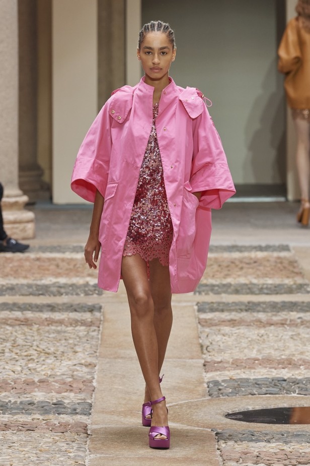 عرض أزياء Ermanno Scervino لربيع وصيف 2022 من أسبوع الموضة في ميلان