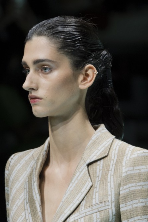 مجموعة أمبوريو أرماني لموسم ربيع وصيف 2022