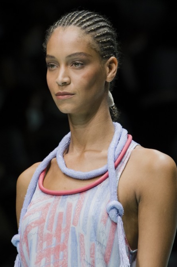 مجموعة أمبوريو أرماني لموسم ربيع وصيف 2022