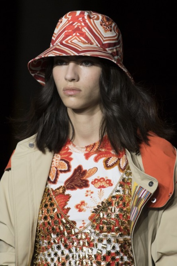 مجموعة Etro لربيع وصيف 2022 من أسبوع الموضة في ميلانو