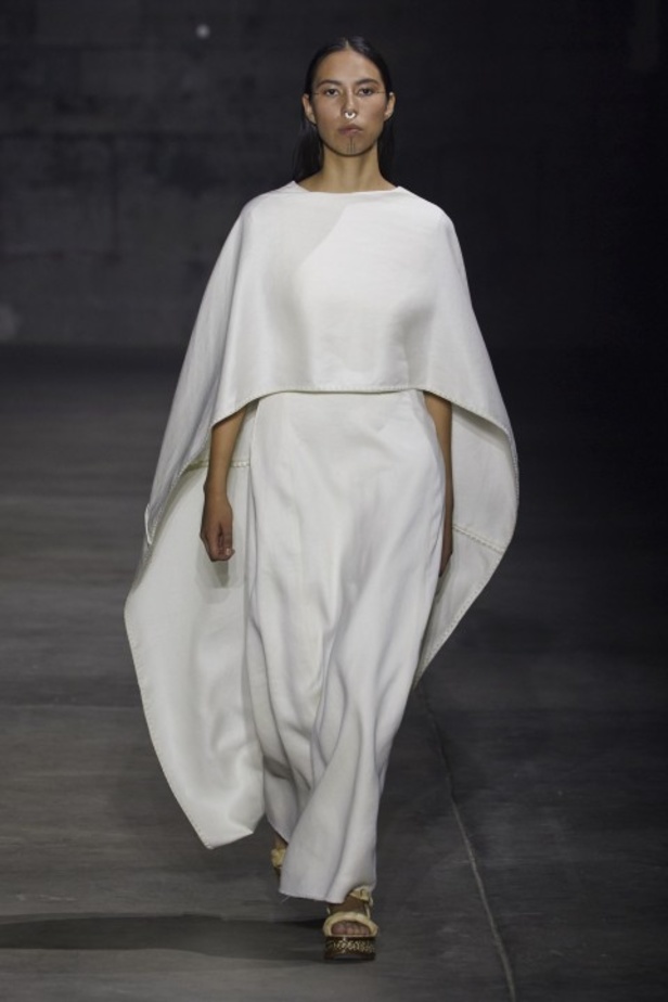 مجموعة غابرييلا هيرست لموسم ربيع وصيف 2022