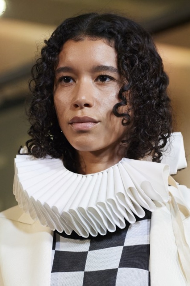 مجموعة  MM6 Maison Margielaلربيع وصيف 2022 من أسبوع الموضة في ميلانو