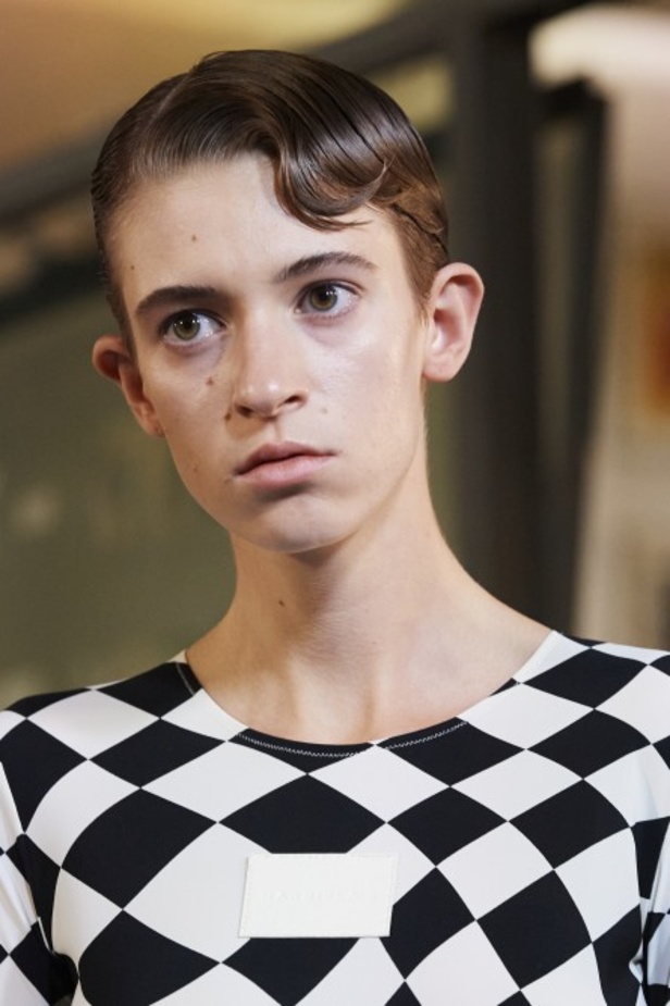 مجموعة  MM6 Maison Margielaلربيع وصيف 2022 من أسبوع الموضة في ميلانو