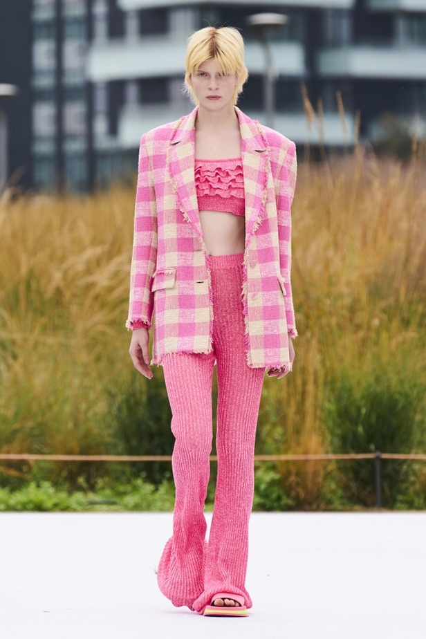 مجموعة MSGM لربيع وصيف 2022 من أسبوع الموضة في ميلانو