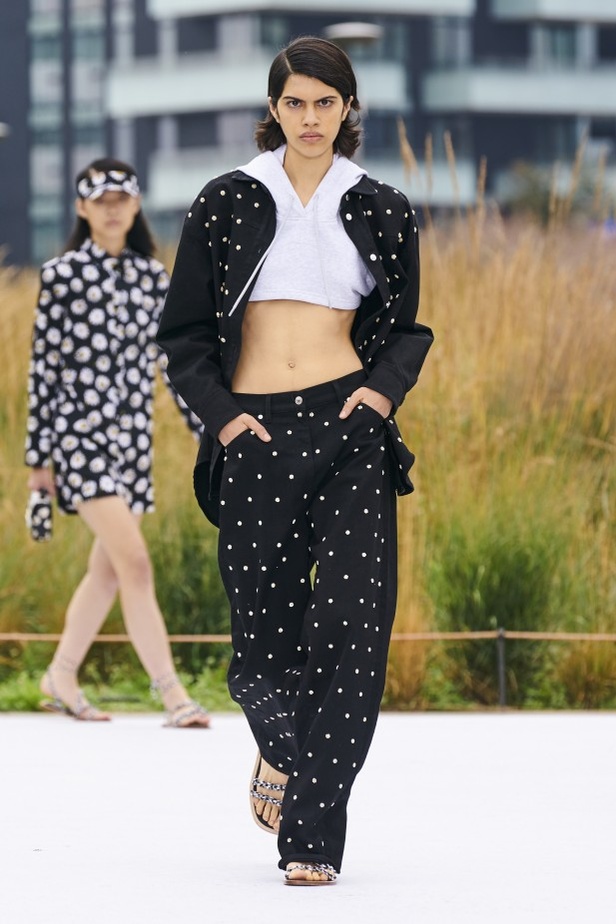 مجموعة MSGM لربيع وصيف 2022 من أسبوع الموضة في ميلانو