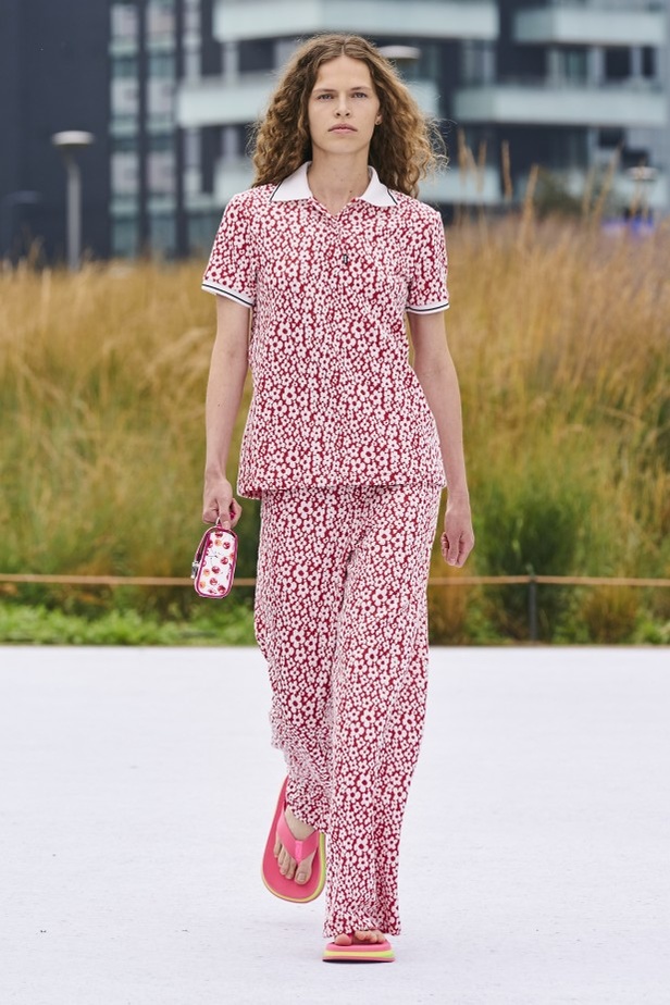 مجموعة MSGM لربيع وصيف 2022 من أسبوع الموضة في ميلانو