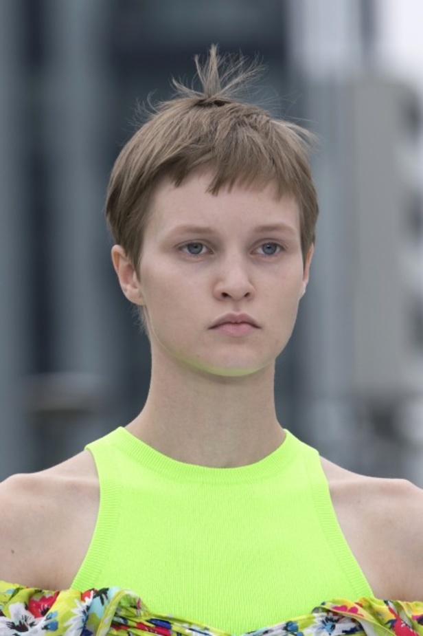 مجموعة MSGM لربيع وصيف 2022 من أسبوع الموضة في ميلانو