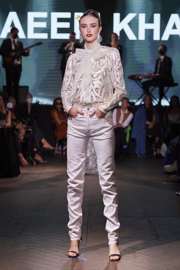مجموعة Naeem Khan لربيع وصيف 2022 ضمن أسبوع الموضة في نيويورك