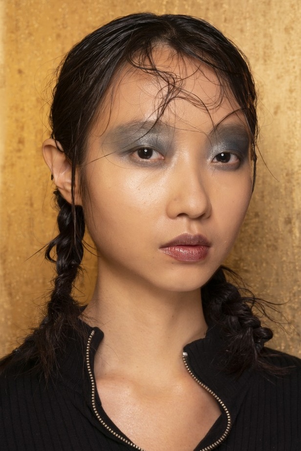 عرض أزياء Osman  لربيع وصيف 2022 من أسبوع الموضة في لندن