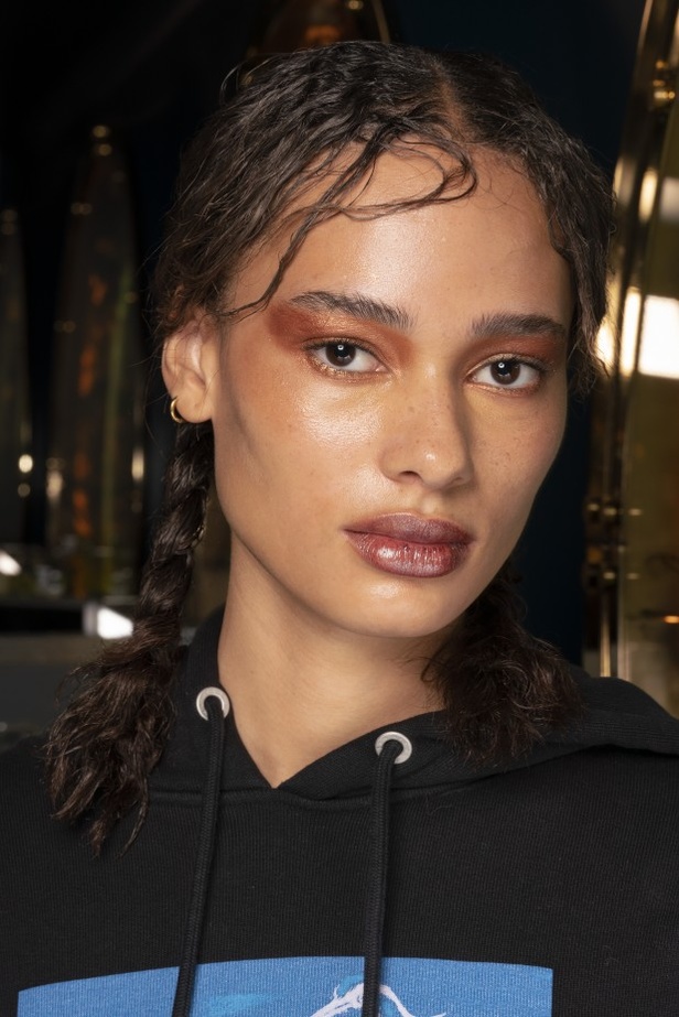 عرض أزياء Osman  لربيع وصيف 2022 من أسبوع الموضة في لندن