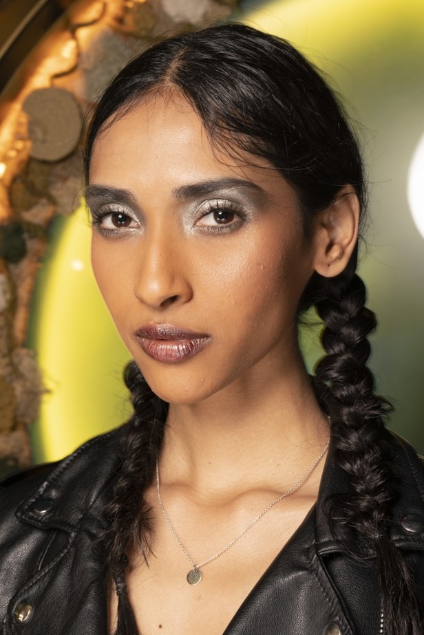 عرض أزياء Osman  لربيع وصيف 2022 من أسبوع الموضة في لندن