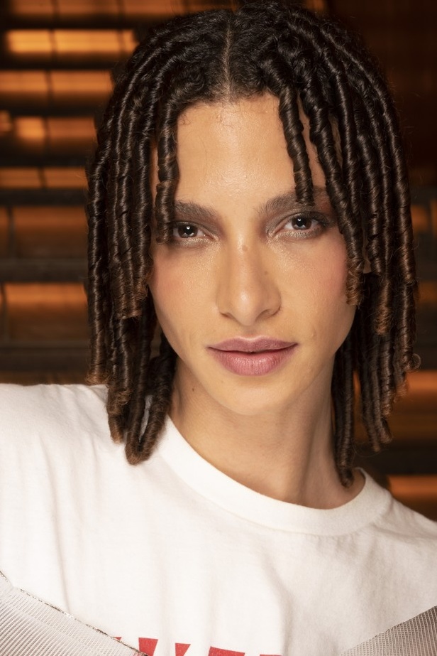 عرض أزياء Osman  لربيع وصيف 2022 من أسبوع الموضة في لندن