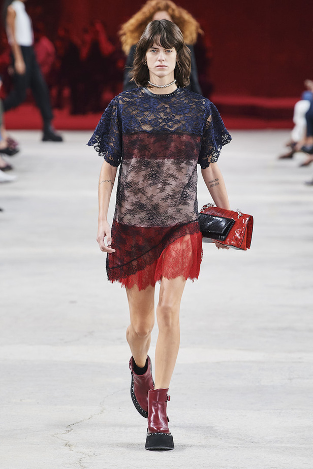 مجموعة Ports 1961 لربيع وصيف 2022 من أسبوع الموضة في ميلانو 