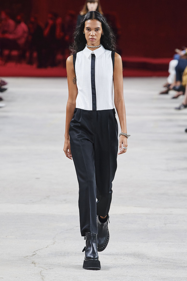 مجموعة Ports 1961 لربيع وصيف 2022 من أسبوع الموضة في ميلانو 