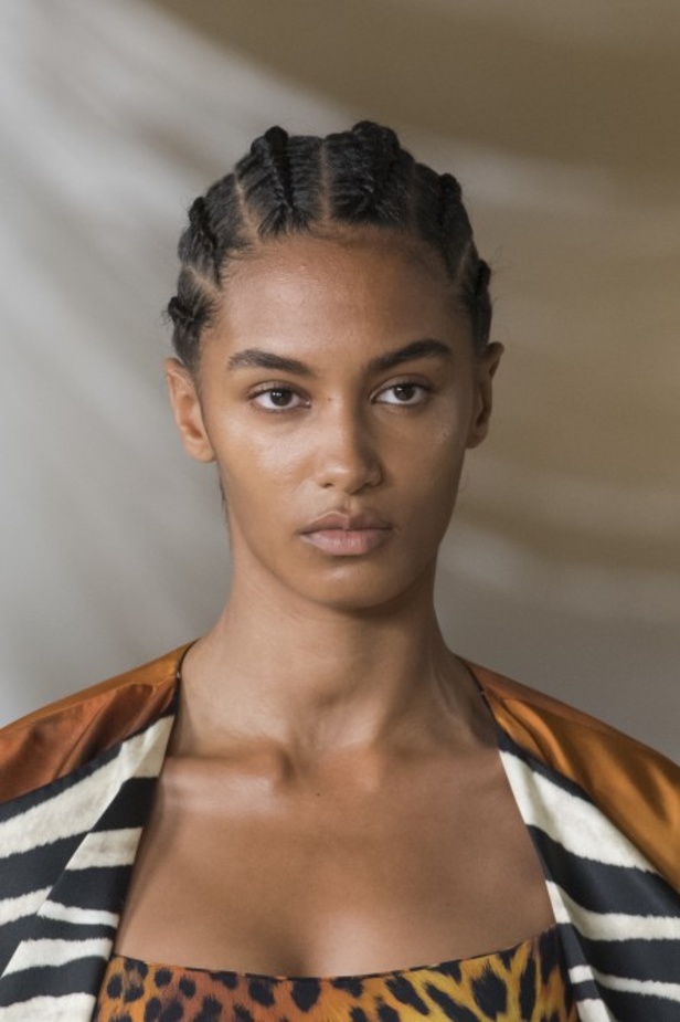 مجموعة ROBERTO CAVALLI لربيع وصيف 2022 من أسبوع الموضة في ميلانو