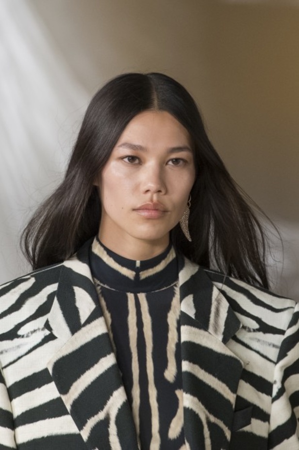 مجموعة ROBERTO CAVALLI لربيع وصيف 2022 من أسبوع الموضة في ميلانو