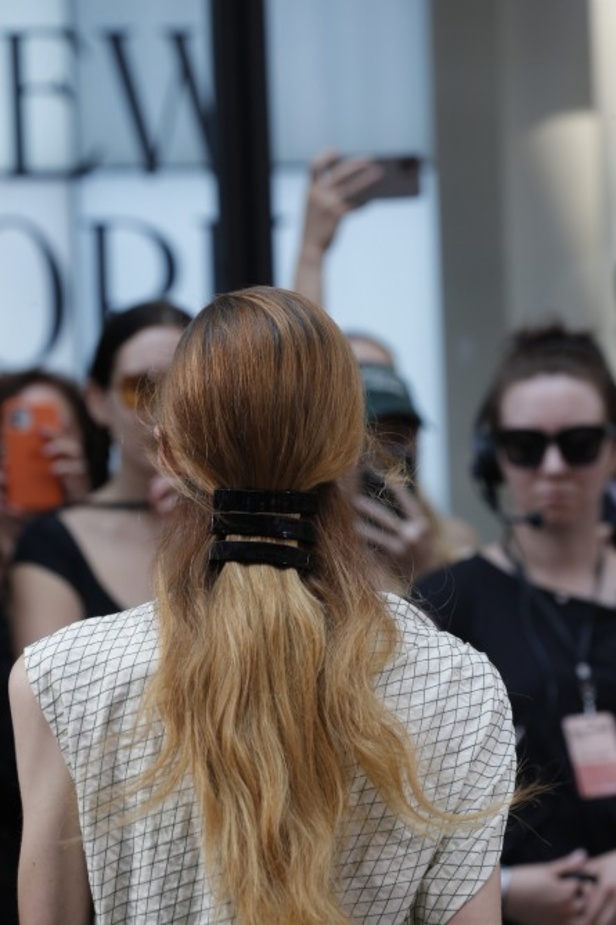 عرض أزياء توري بورتش لموسم ربيع وصيف 2022