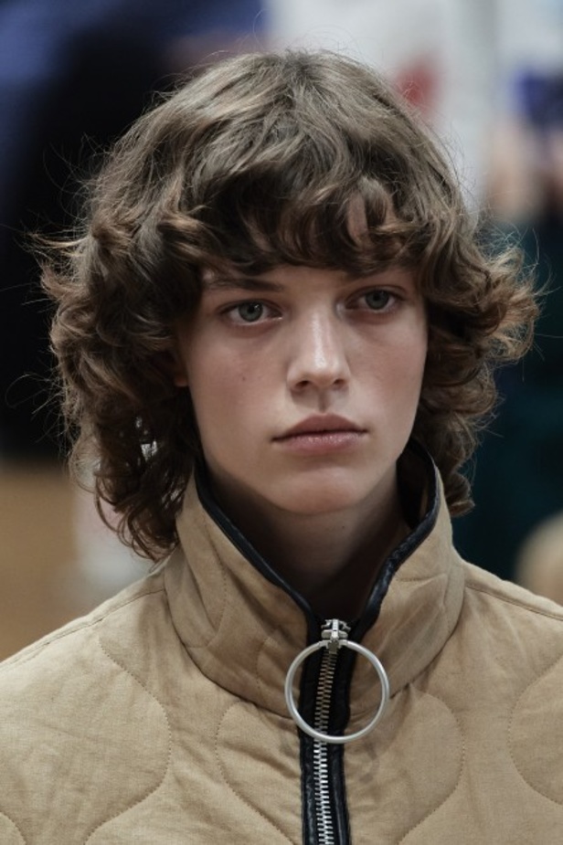 مجموعة Tod s لربيع وصيف 2022 من أسبوع الموضة في ميلانو