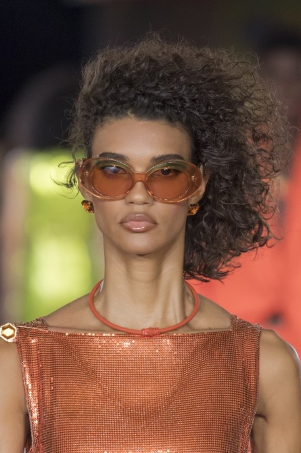 مجموعة فيرساتشي لموسم ربيع وصيف 2022