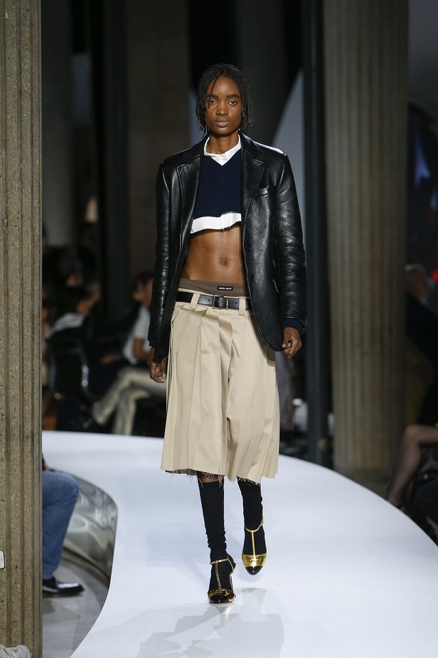 مجموعة Miu Miu لربيع وصيف 2022 من أسبوع الموضة في باريس