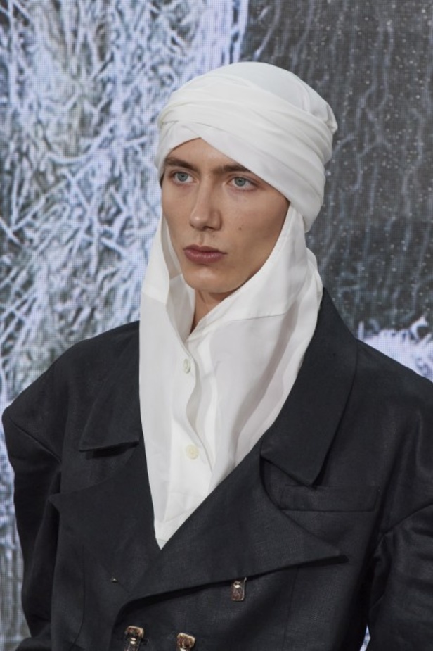 عرض أزياء مجموعة Vivienne Westwood لربيع وصيف 2022 من أسبوع الموضة في باريس