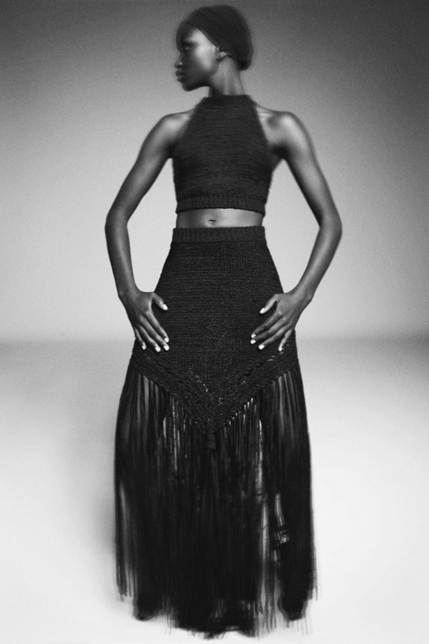 عرض أزياء مجموعة ALEXANDRE VAUTHIER لربيع وصيف 2022 من أسبوع الموضة في باريس