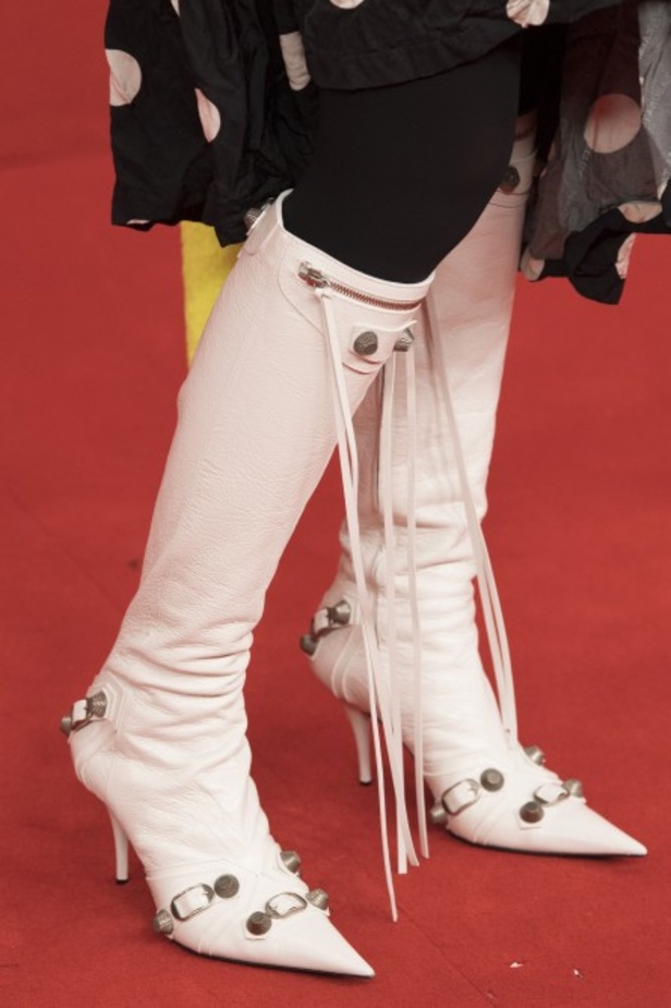 مجموعة بالنسياغا لموسم ربيع وصيف 2022