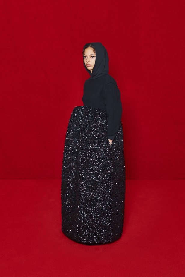 مجموعة بالنسياغا لموسم ربيع وصيف 2022