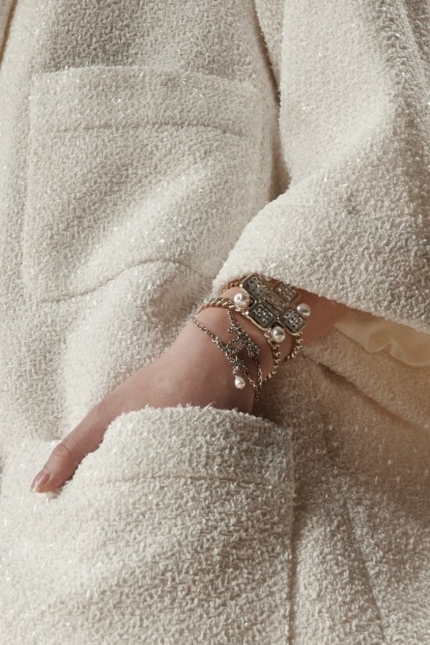 مجموعة CHANEL لربيع وصيف 2022 من أسبوع الموضة في باريس