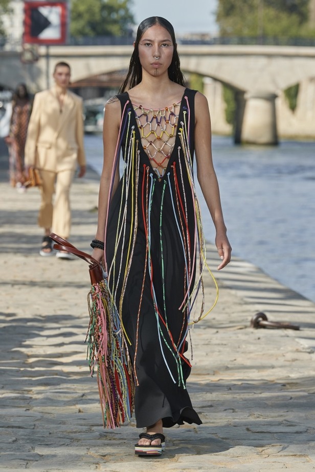 مجموعة كلوي لموسم ربيع وصيف 2022