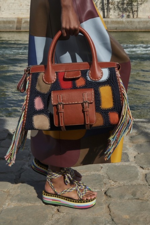 عرض أزياء كلوي لموسم ربيع وصيف 2022