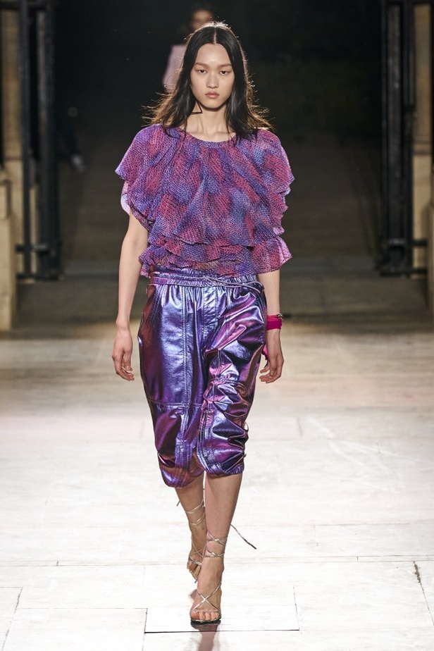 عرض أزياء مجموعة Isabel Marant للملابس الجاهزة من أسبوع الموضة في باريس 2021