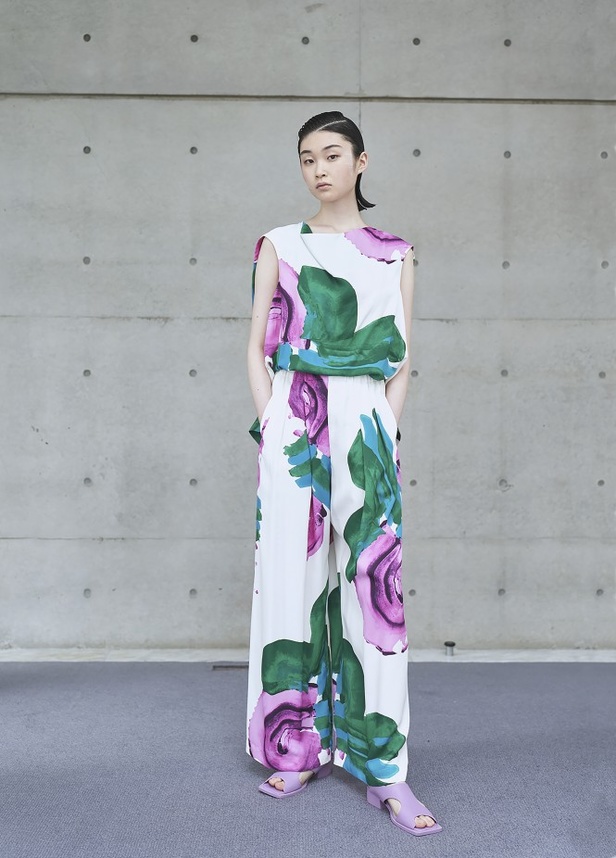 عرض أزياء Issey Miyake للألبسة الجاهزة من أسبوع الموضة في باريس 2021