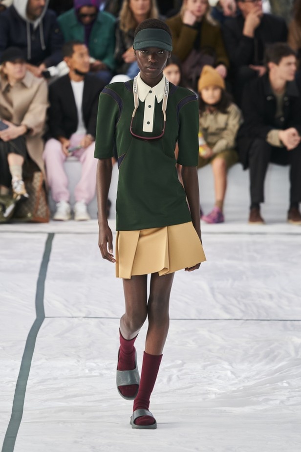 مجموعة أزياء لاكوست لربيع وصيف 2022 من أسبوع الموضة في باريس