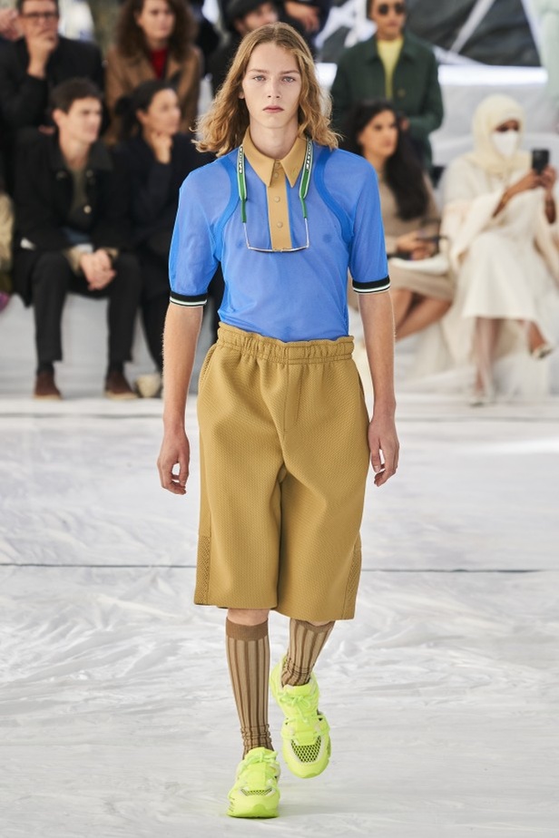 مجموعة أزياء لاكوست لربيع وصيف 2022 من أسبوع الموضة في باريس