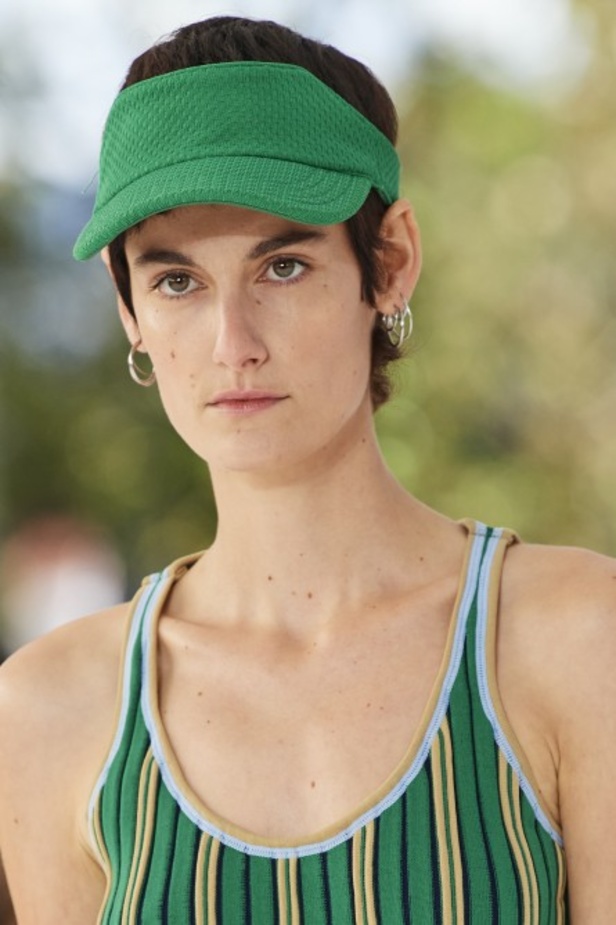 مجموعة أزياء لاكوست لربيع وصيف 2022 من أسبوع الموضة في باريس