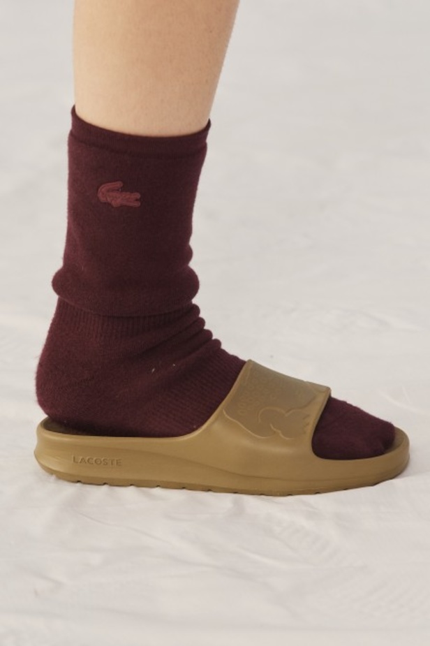 مجموعة أزياء لاكوست لربيع وصيف 2022 من أسبوع الموضة في باريس