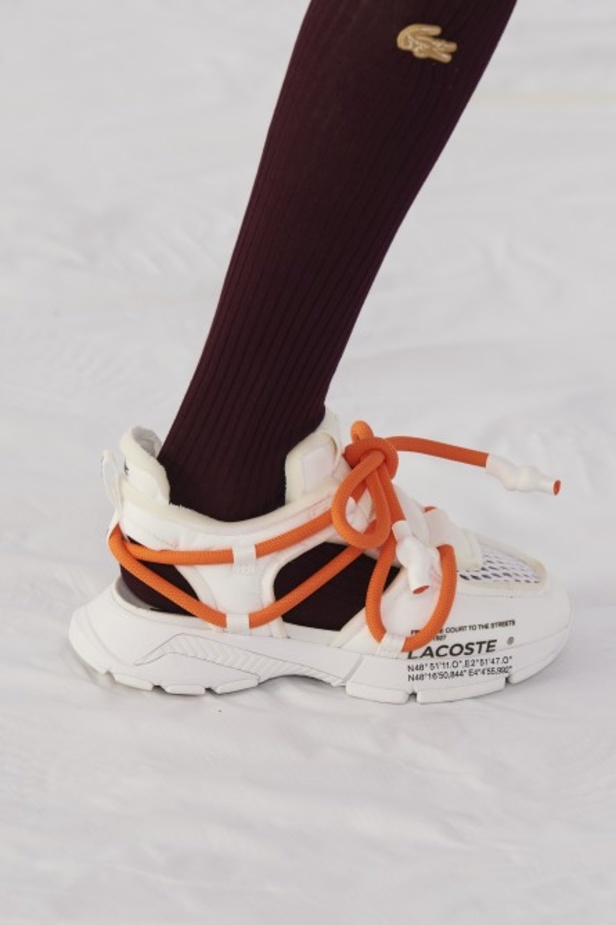 مجموعة أزياء لاكوست لربيع وصيف 2022 من أسبوع الموضة في باريس