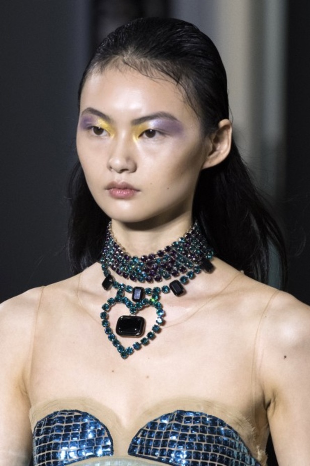 عرض أزياء Lanvin لربيع وصيف 2022 من أسبوع الموضة في باريس 