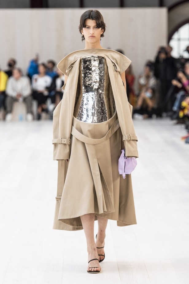 مجموعة لويفي لموسم ربيع وصيف 2022