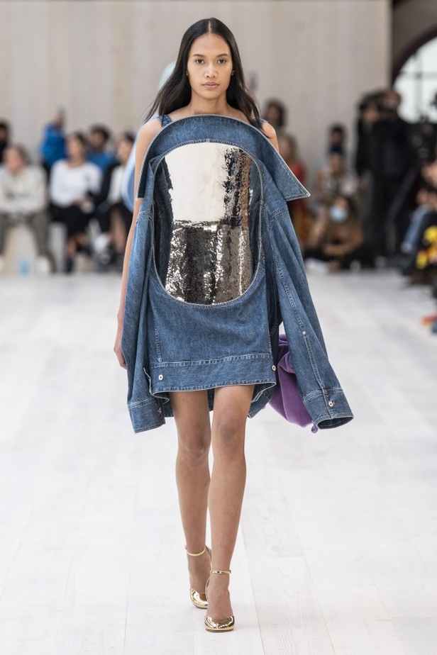 مجموعة لويفي لموسم ربيع وصيف 2022