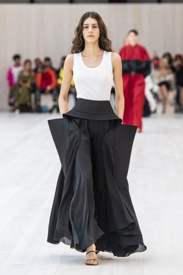 مجموعة لويفي لموسم ربيع وصيف 2022