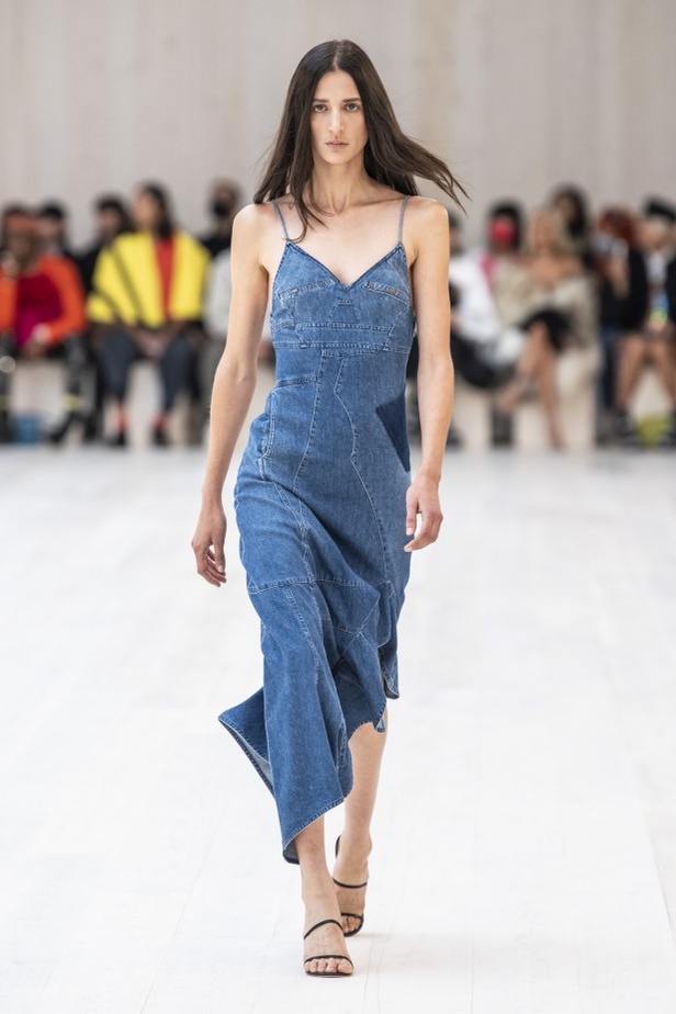 مجموعة لويفي لموسم ربيع وصيف 2022